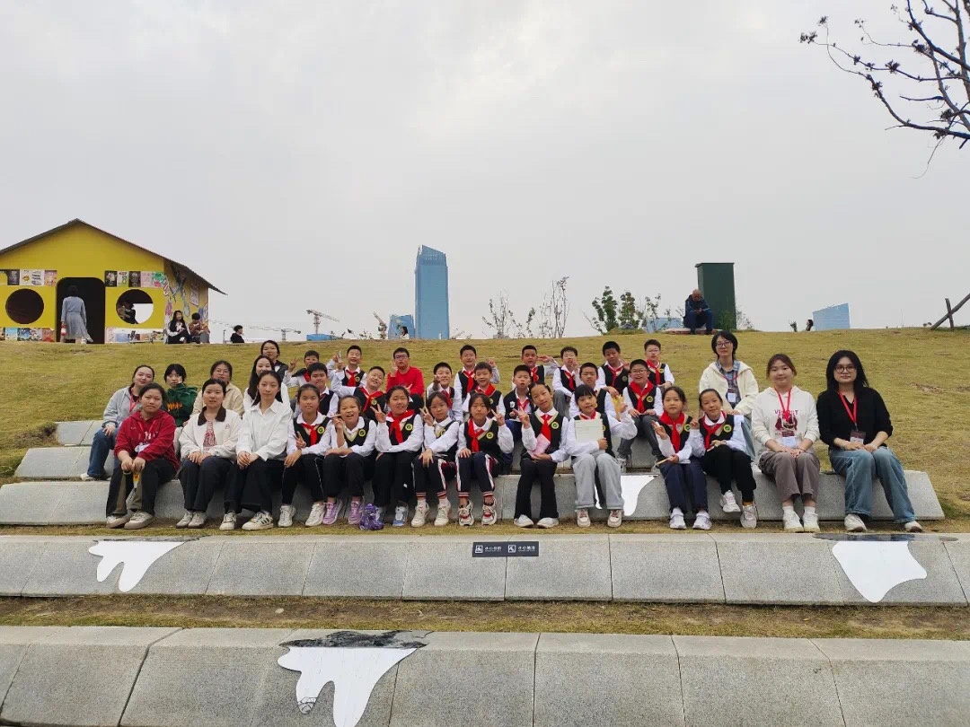 7、龙川小学与合柴1972联合开展寻回自我心理健康主题活动.JPG 7、龙川小学与合柴1972联合开展寻回自我心理健康主题活动.JPG